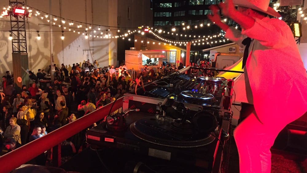 The Colonel and the Bubbles