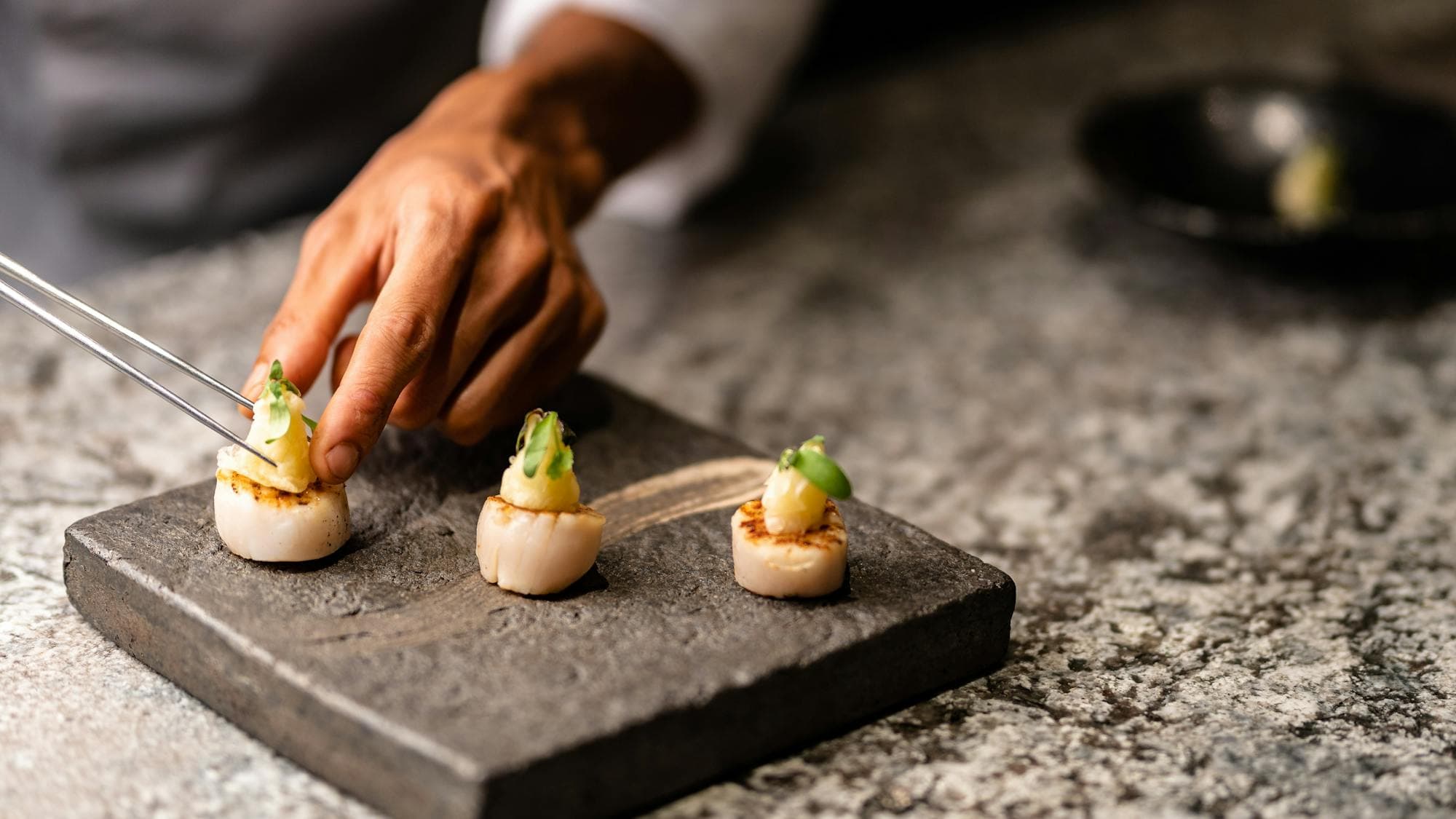 Scallop with pickled apple