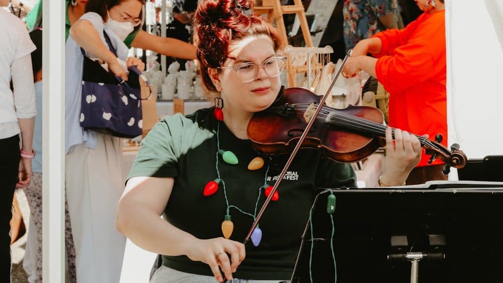 Christmas Performer at Haig Park Village Markets
